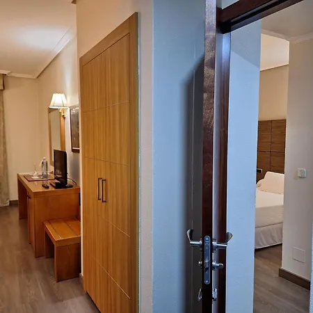 Galicia Palace Ξενοδοχείο 4*
