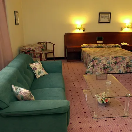 Galicia Palace Hotel 4*